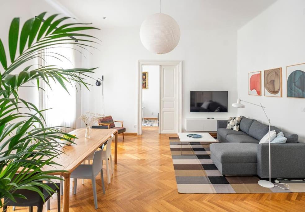 Apartment Herzer Zagreb Exterior photo